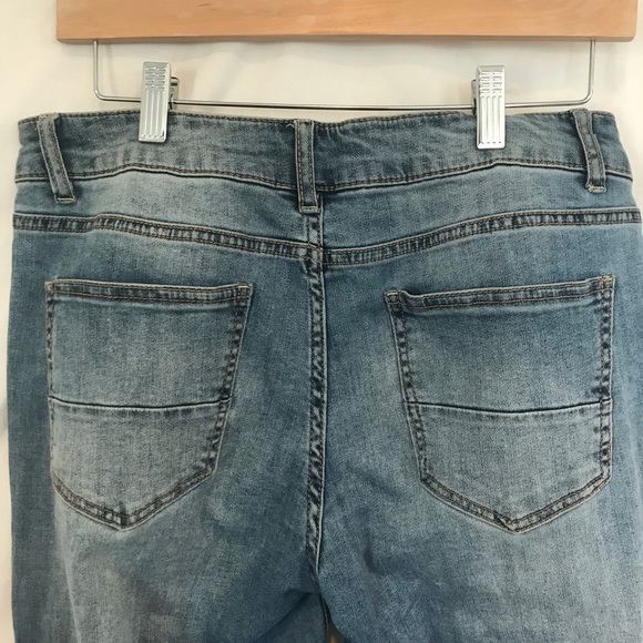 Distressed Skinny Jeans - Picture 4 of 4